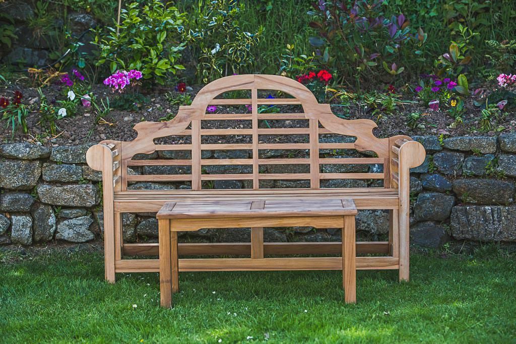 Essential Factors to Consider When Choosing Outdoor Wooden Benches