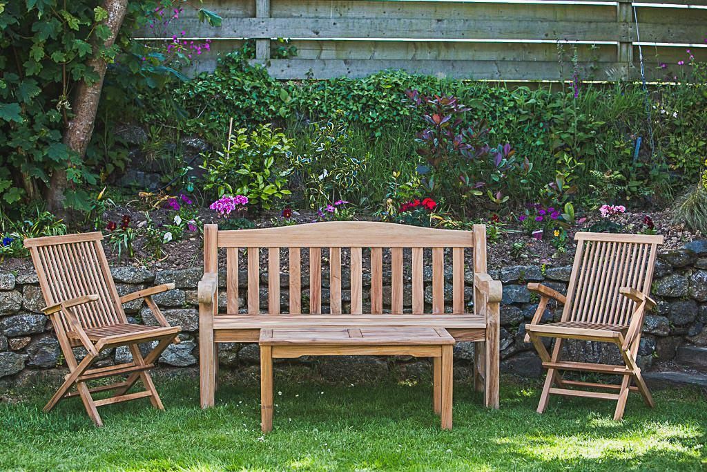 Essential Factors to Consider When Choosing Outdoor Wooden Benches - 1