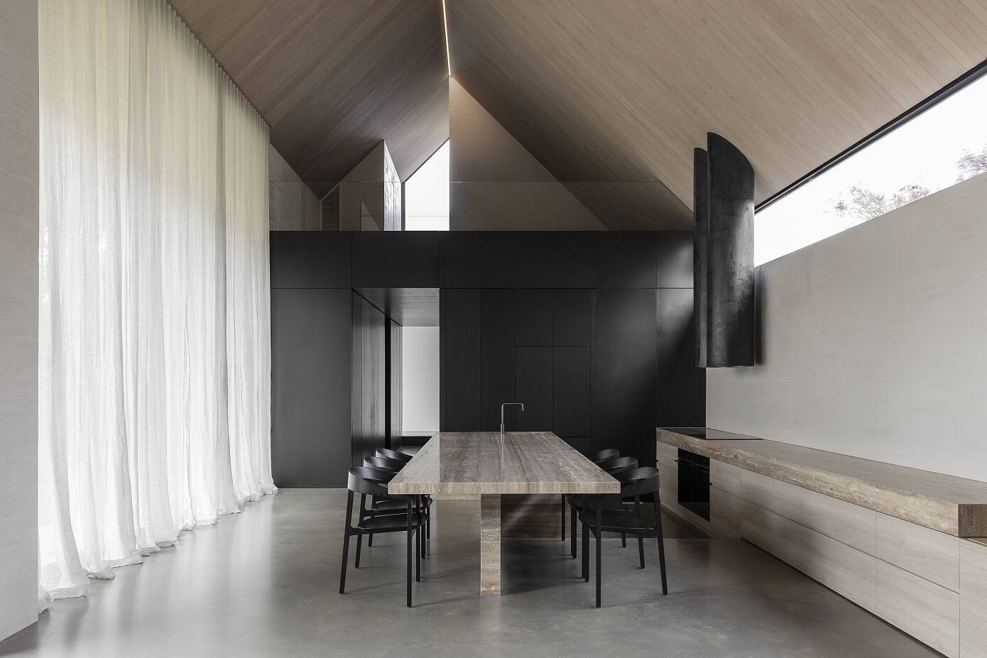 Barwon Heads House by Adam Kane Architects