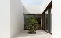 009-modular-concrete-house-trazia