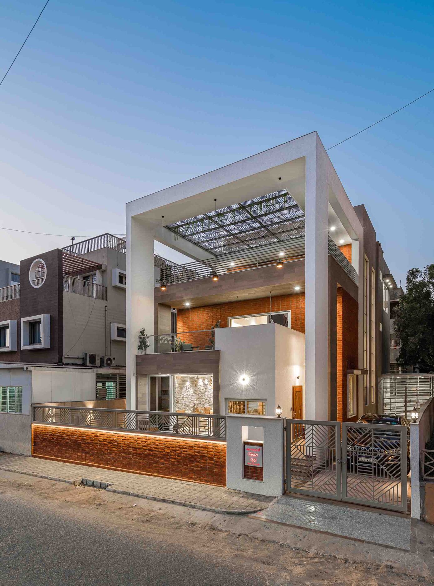The Shaded House by Prashant Parmar Architect