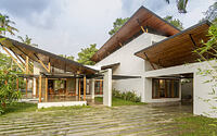 008-hovering-house-arun-thomas-architects