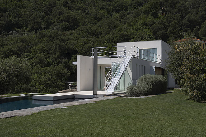 Villa in Alassio by Mygg Architecture - 1