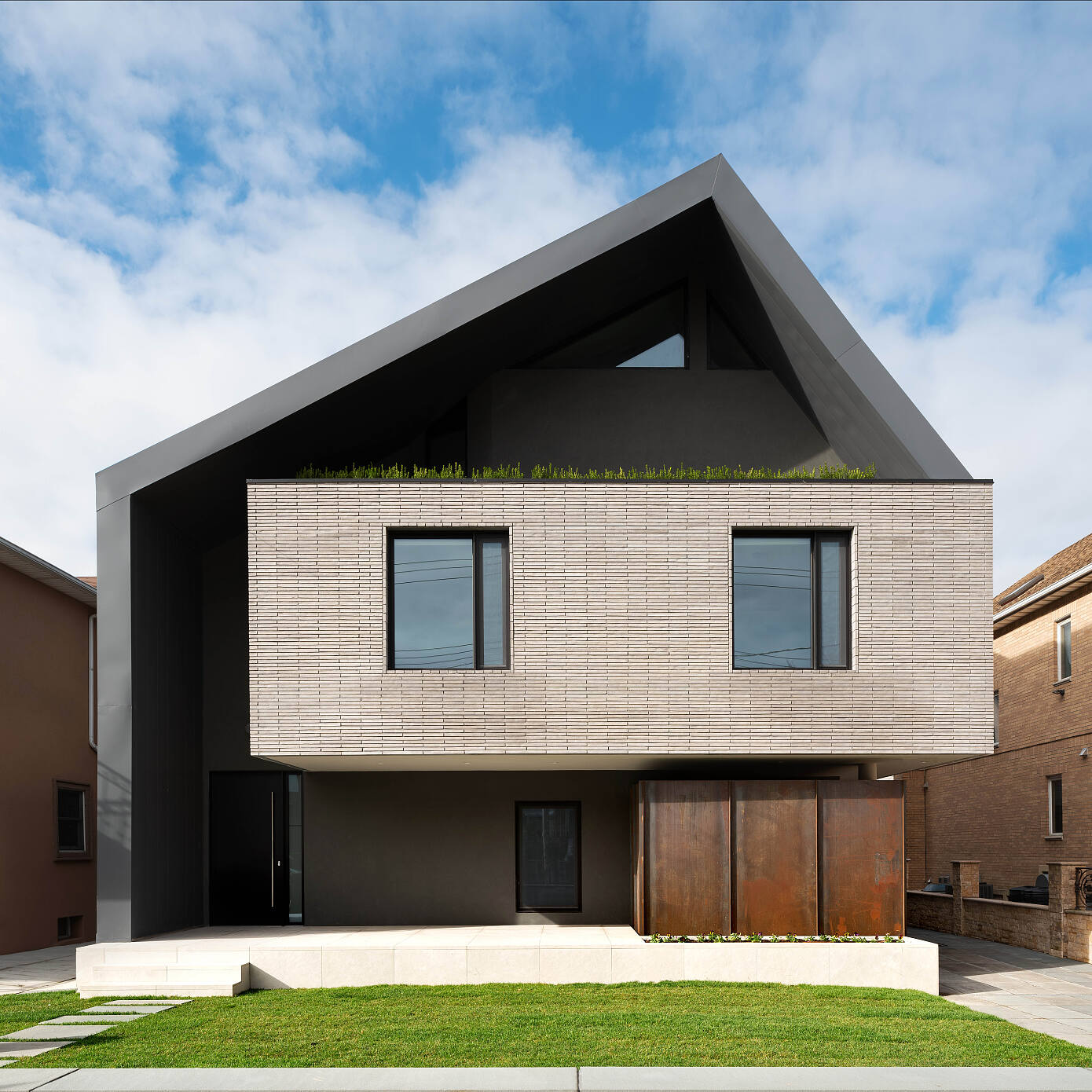 The Glyptis House by Tom Winter Architects