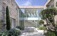 001-modern-hillside-home-michaelis-boyd