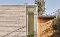 002-3313-hemlock-ave-house-chioco-design