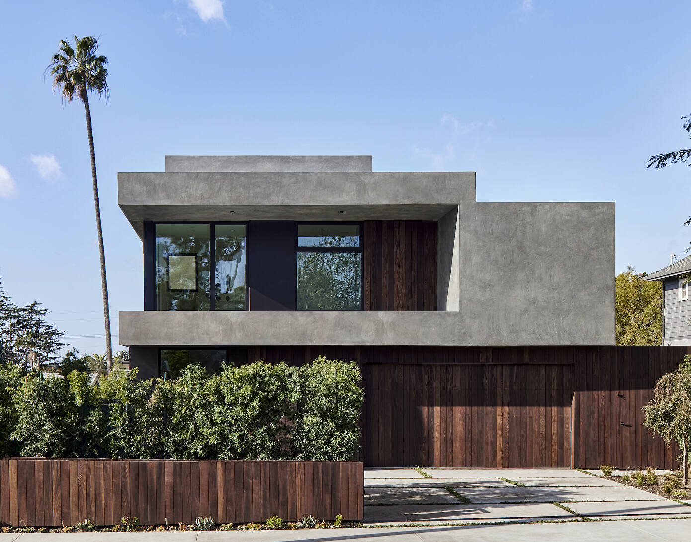 Grand View Oak Residence by Hsu Mccullough