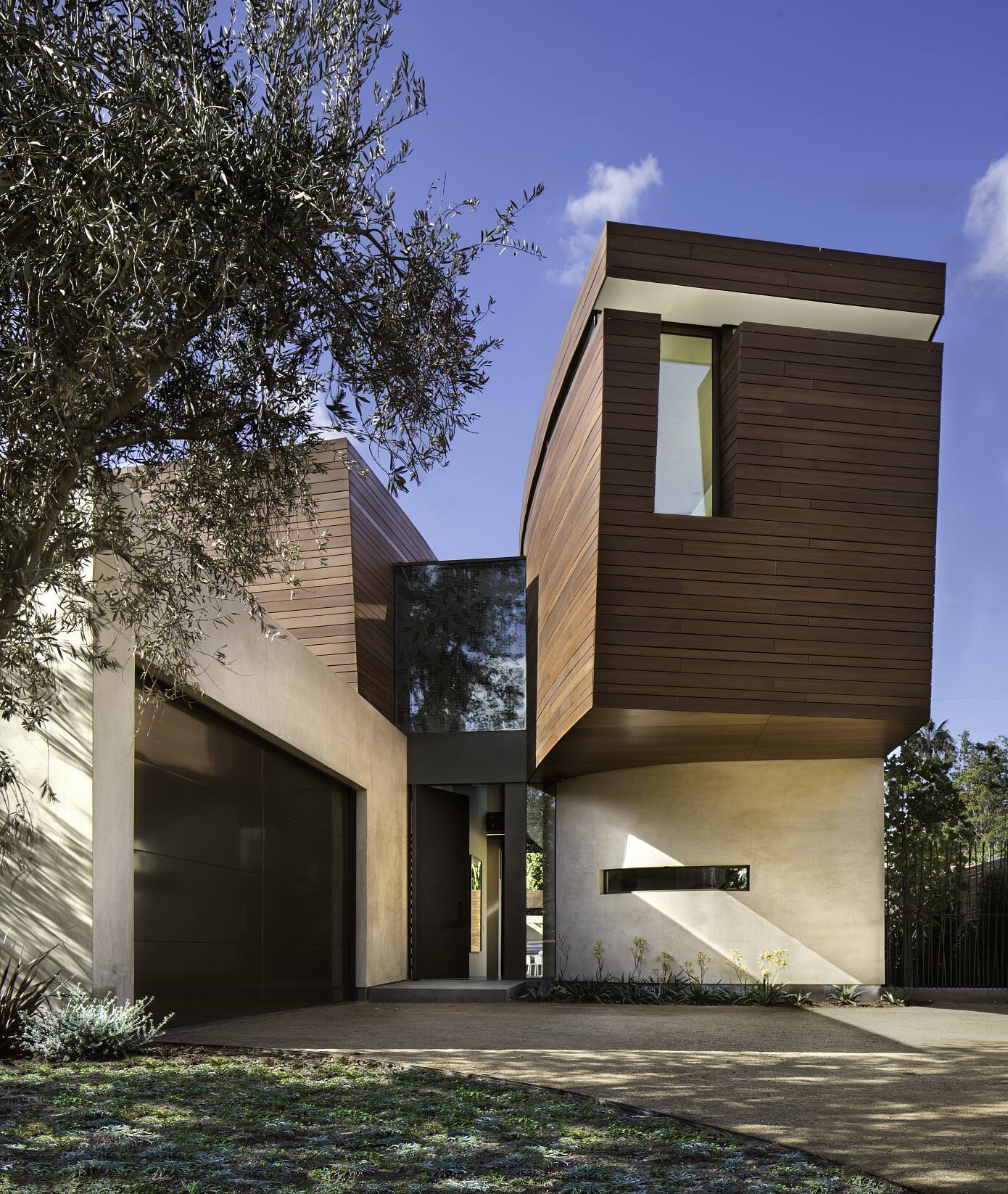 Split House by Kovac Design Studio