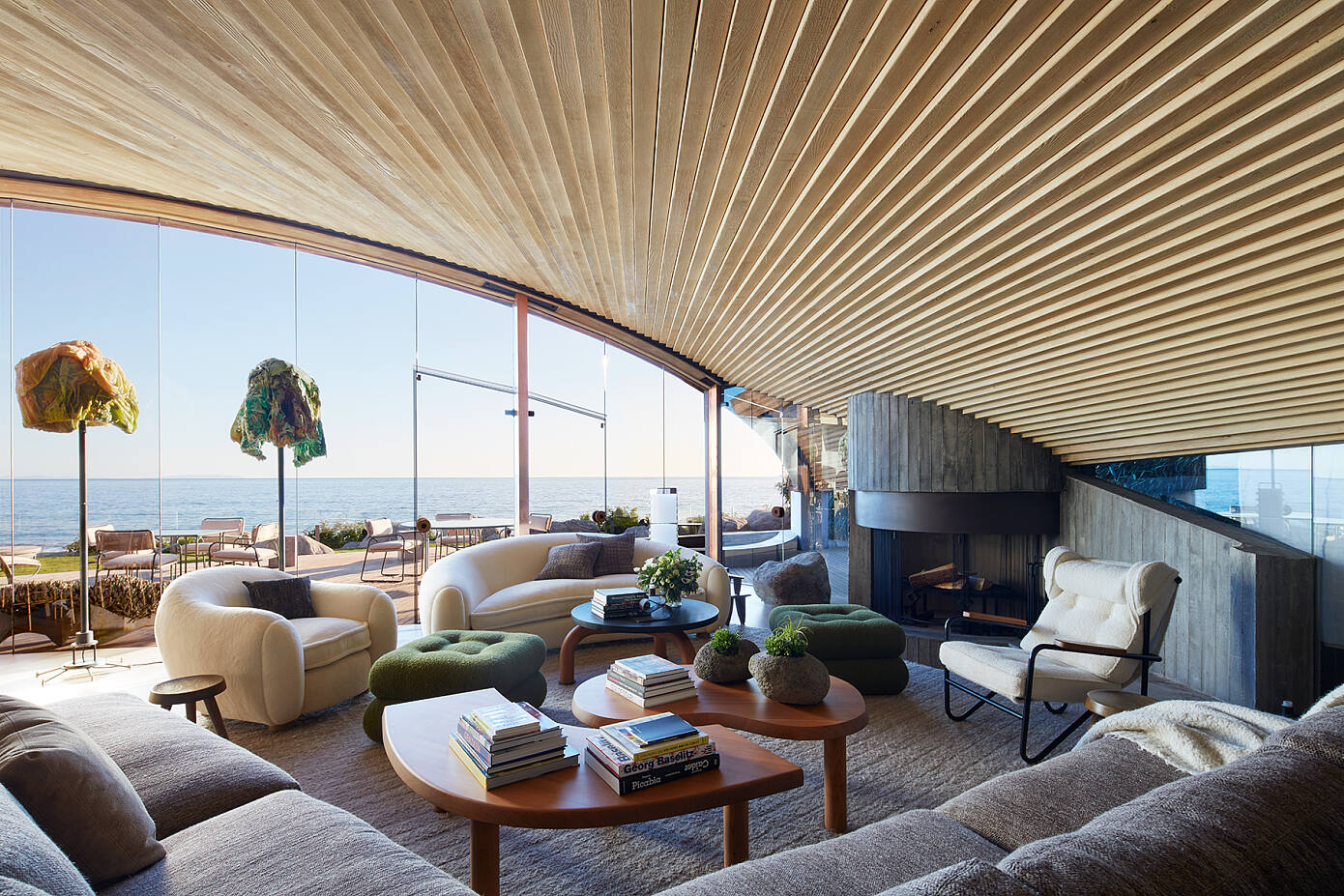 Carbon Beach House by Kovac Design Studio