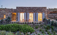 005-encaved-stone-villa-tsolakis-architects