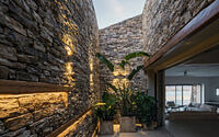 007-encaved-stone-villa-tsolakis-architects