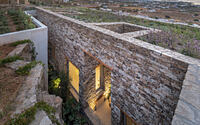 010-encaved-stone-villa-tsolakis-architects