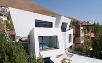 002-cantilever-house-uc21-architects