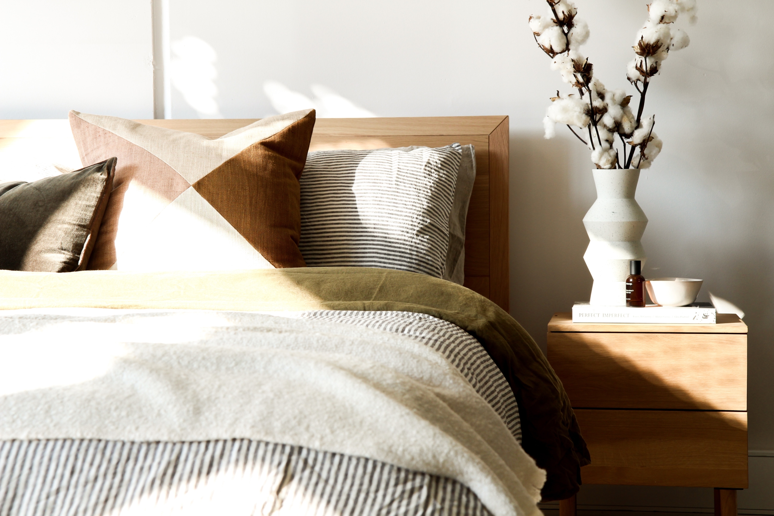 13 Tricks That Will Make Your Bedroom Look Classy and Sophisticated