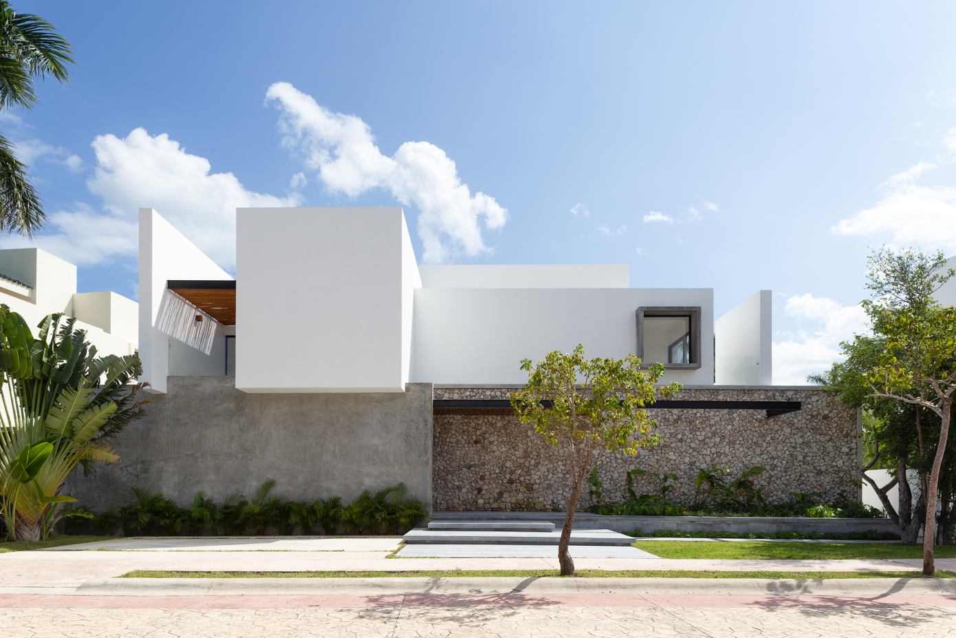 Casa Pelicanos by Estudio AM Arquitectos