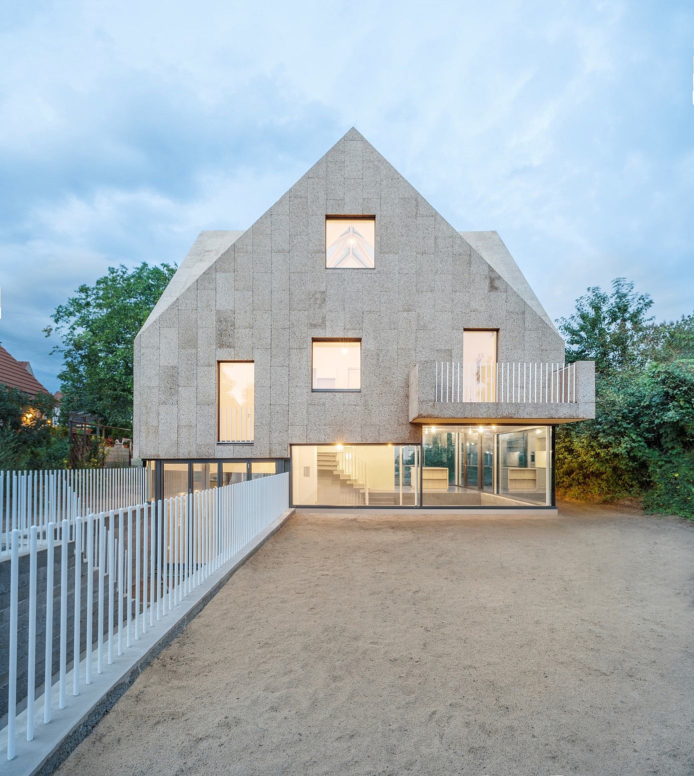 Corkscrew House by Rundzwei Architekten