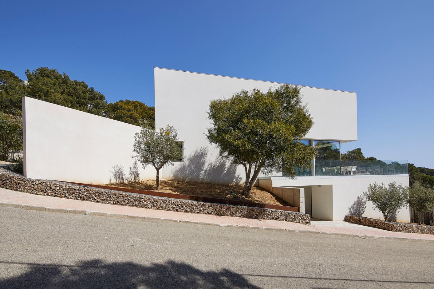 House in Costa Brava by Nicola Tremacoldi