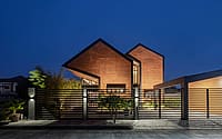004-brick-house-gaga-design-house