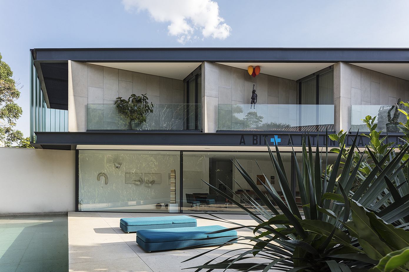PM House by Bernardes Arquitetura