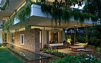 018-hovering-gardens-house-niraj-doshi-design-consultancy