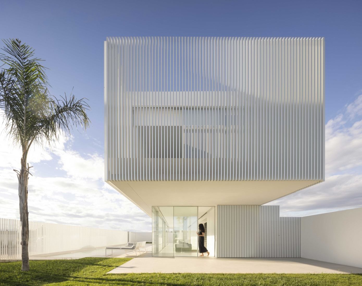 Piera House by Fran Silvestre Arquitectos