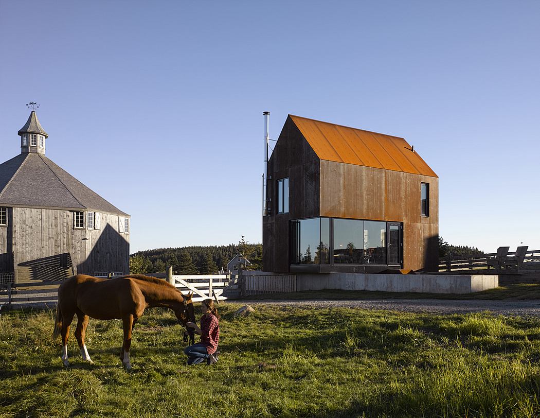 Shobac Cottages by Mackay-Lyons Sweetapple Architects - 1