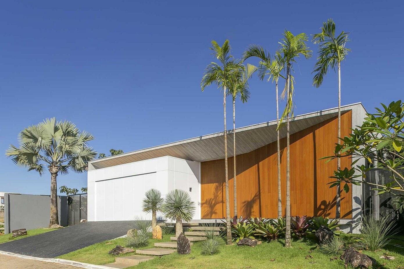 Casa Barra by Sainz Arquitetura