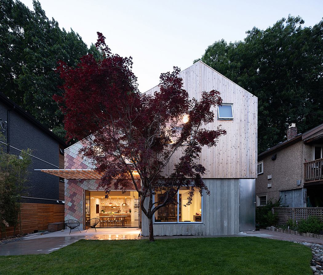 Shift House by Measured Architecture