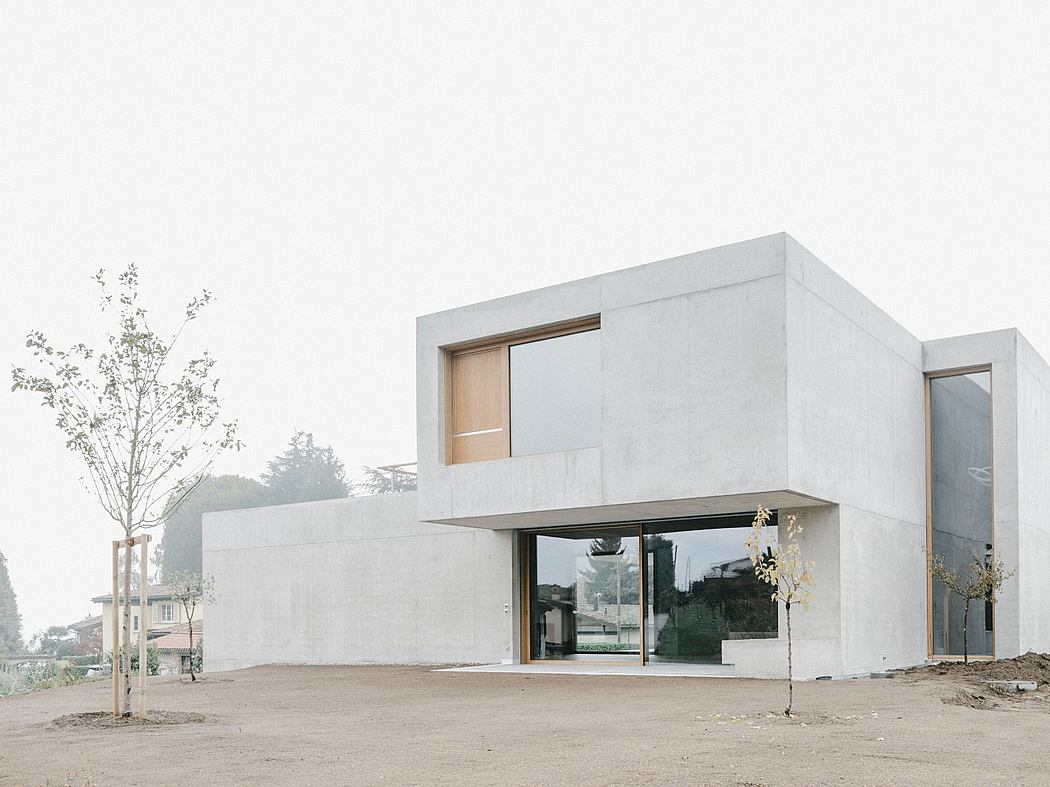 Casa in Collina by Montemurro Aguiar Architetti - 1