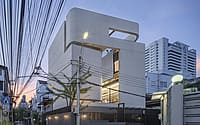 001-55-sathorn-kuanchanok-pakavaleetorn-architects