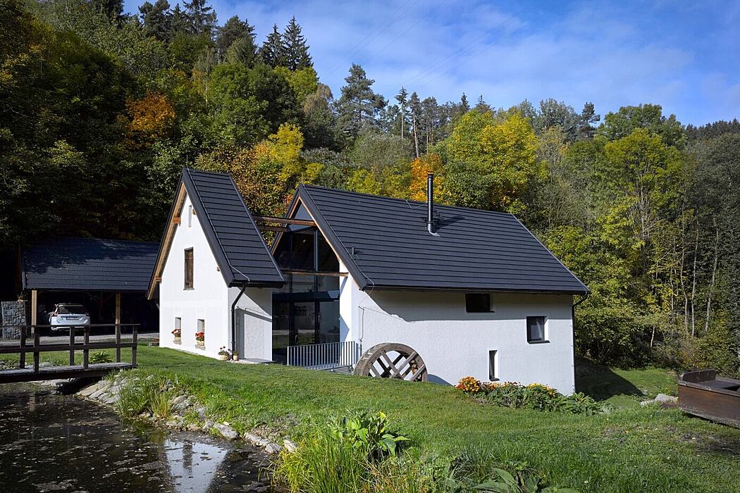 Renovation of a Mill and its Conversion into Housing by Stempel & Tesar Architects