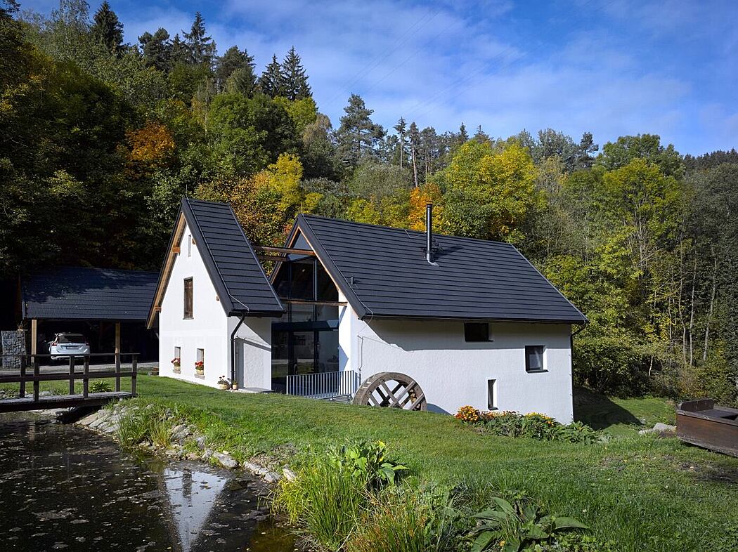 Renovation of a Mill and its Conversion into Housing by Stempel & Tesar Architects