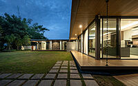 036-lomsak-residence-architectures-matter