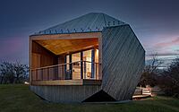 001-prefab-cabin-wood