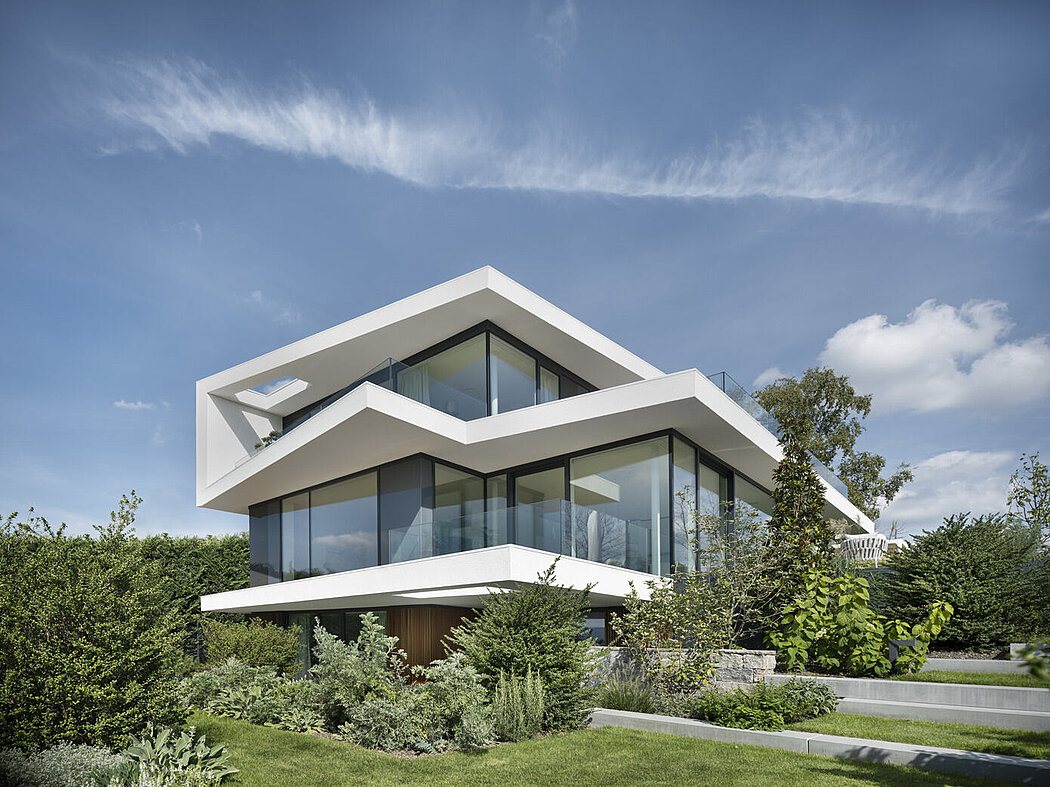 Villa in Wiesbaden by Weber + Hummel Architekten