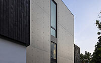 018-courtyard-variant-house-k2ld-architects