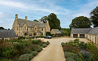 cotswolds-farmhouse-by-stephen-fletcher-architects-001
