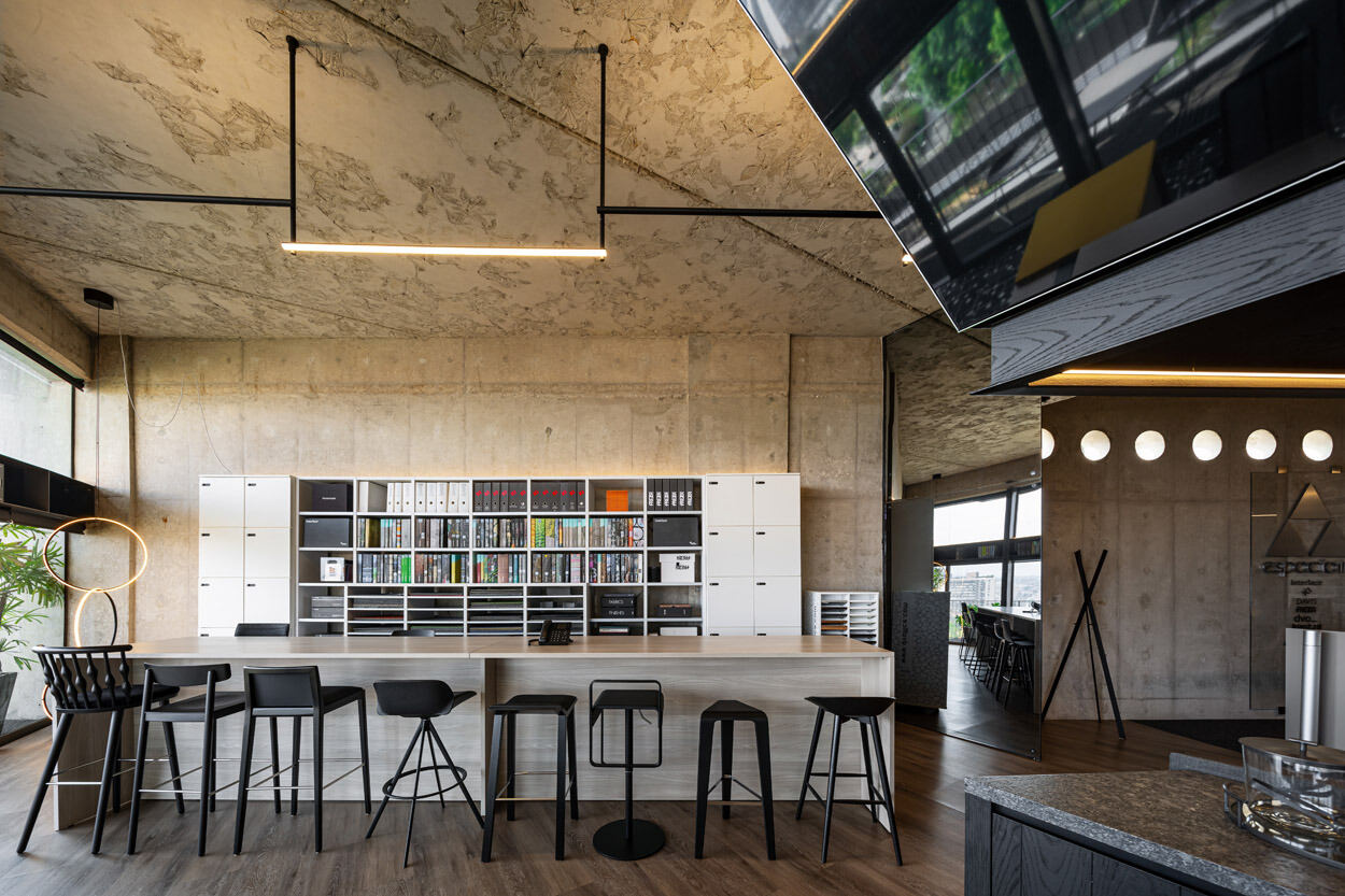 Intelligent Space by Work +