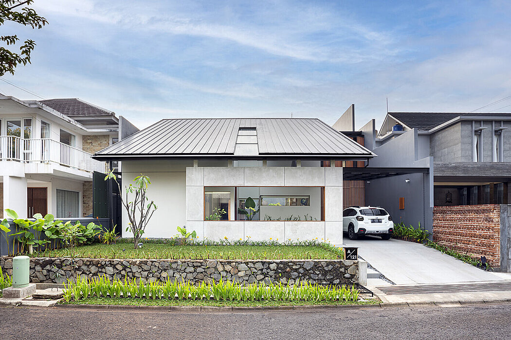 A 121 House by E.RE Studio Architects