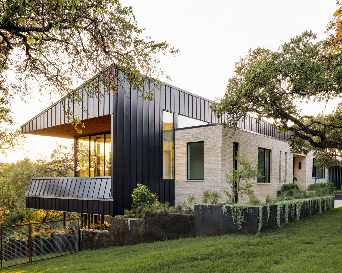 Live Oak Ridge Residence by KOA – Keyes Office of Architecture