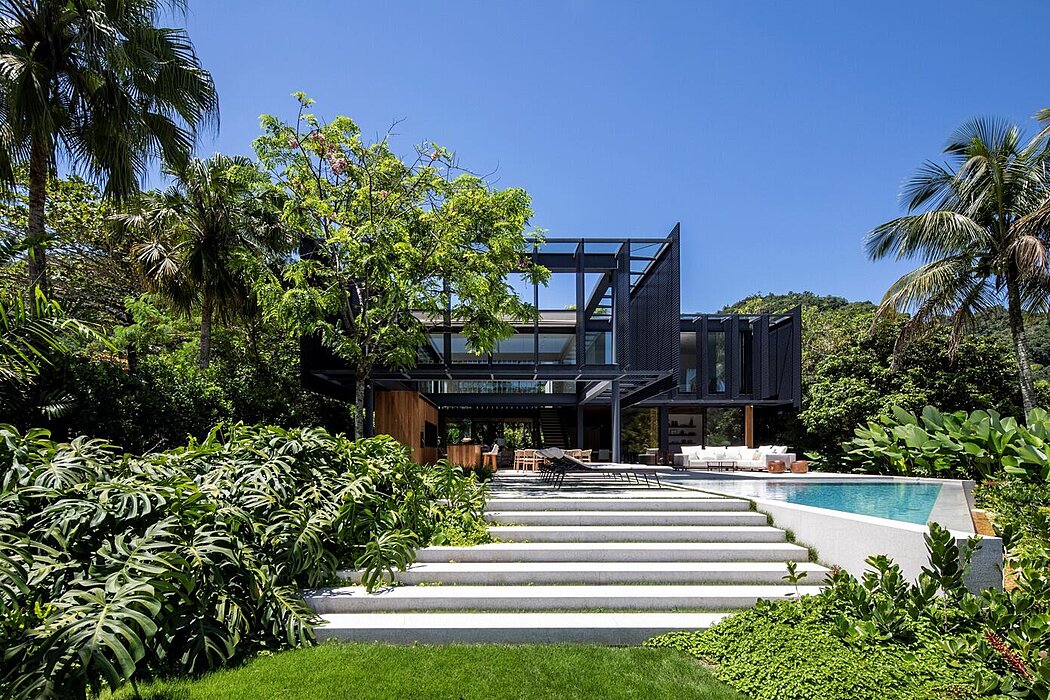 Paraty’s JSL House: Steel, Wood & Tropical Landscaping
