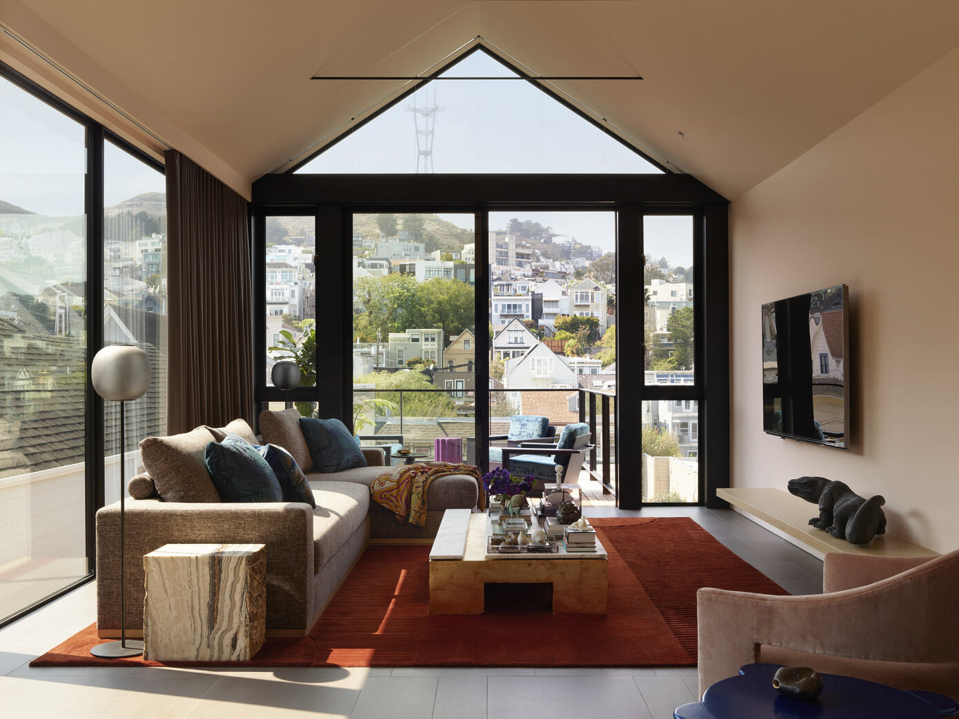 Dolores Heights Residence: Utilizing Every Inch of Space