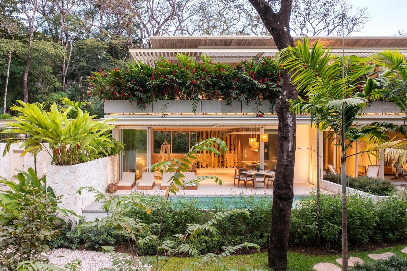 Casa Azúcar: A Contemporary Tropical Getaway