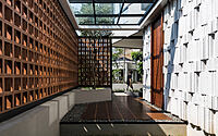 016-twisted-detached-house-phidias-indonesia