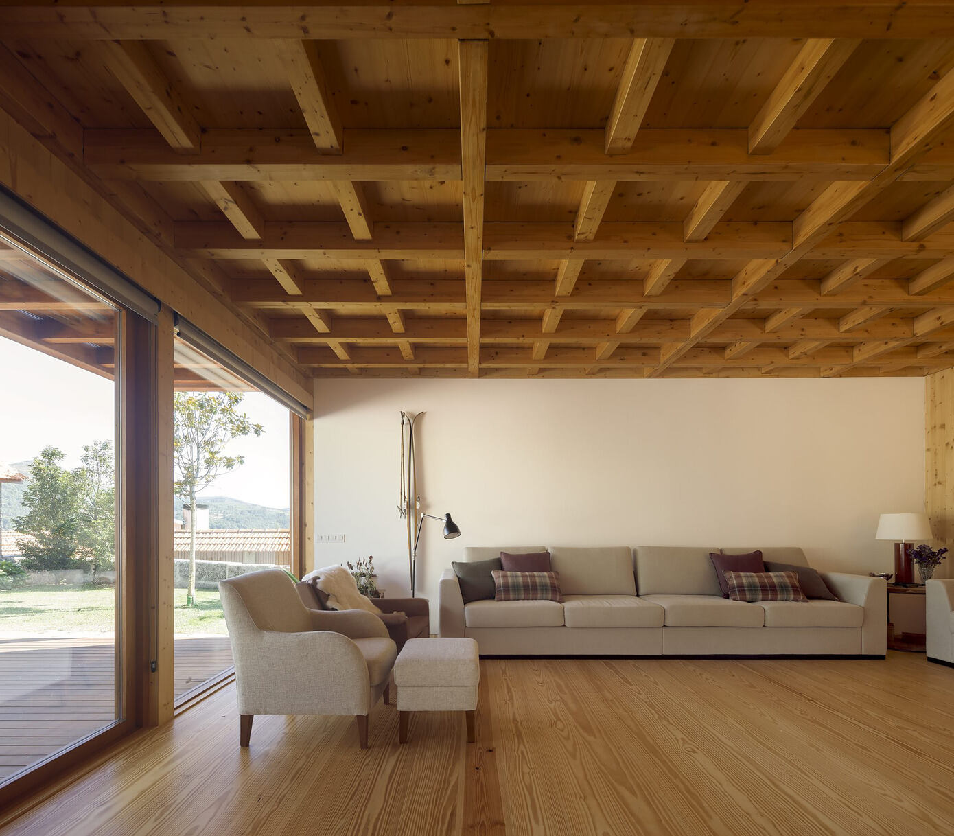 House in Baião: A Wooden Refuge in Portugal