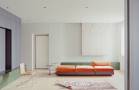 CaosCalmo: Minimalist Luxury Meets Italian Design Flair