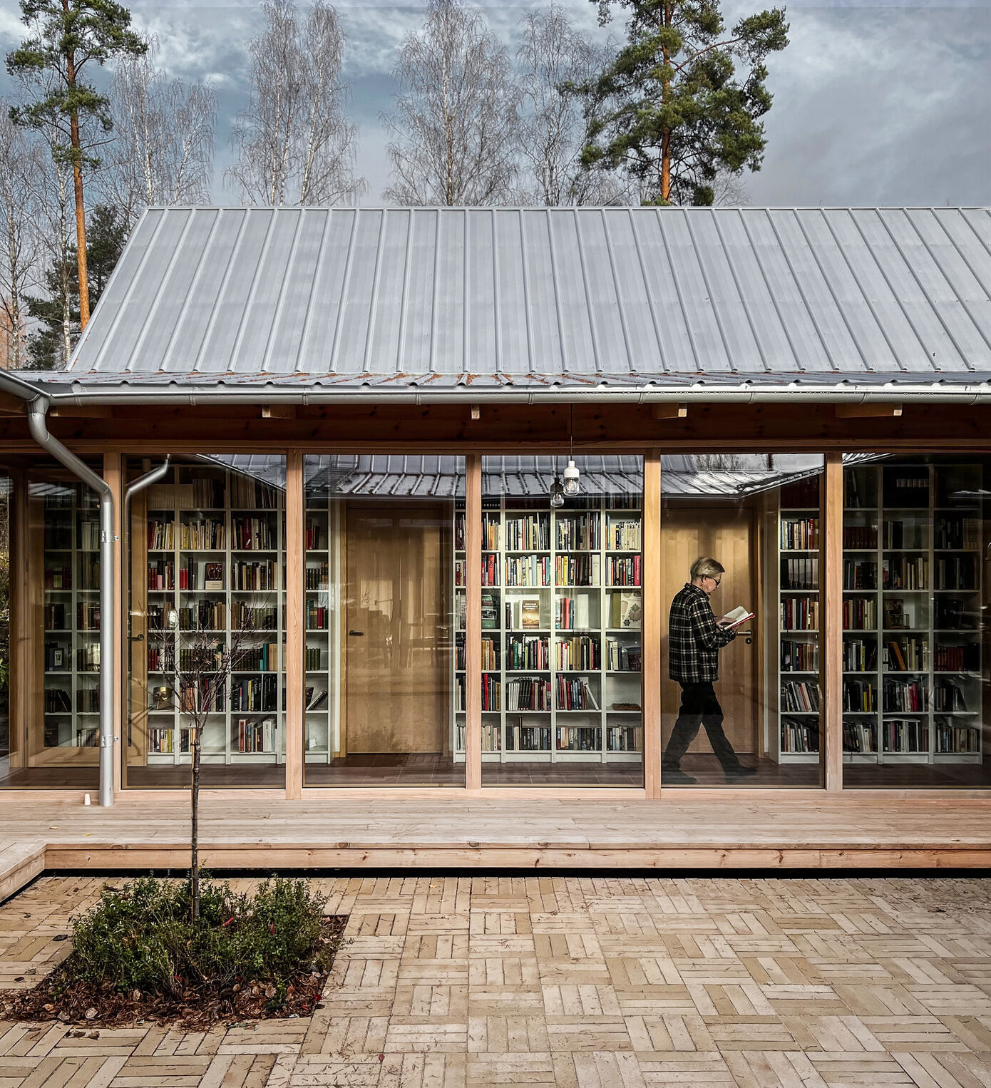 MA03 – Library House: A Book Lover’s Dream Home