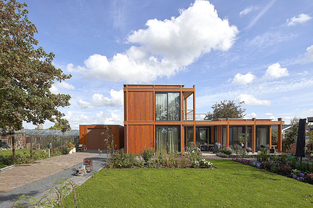 Wooden House: A Modernist Masterpiece in the Netherlands - 1