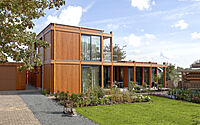 002-striking-wooden-house-derksenwindt-architecten