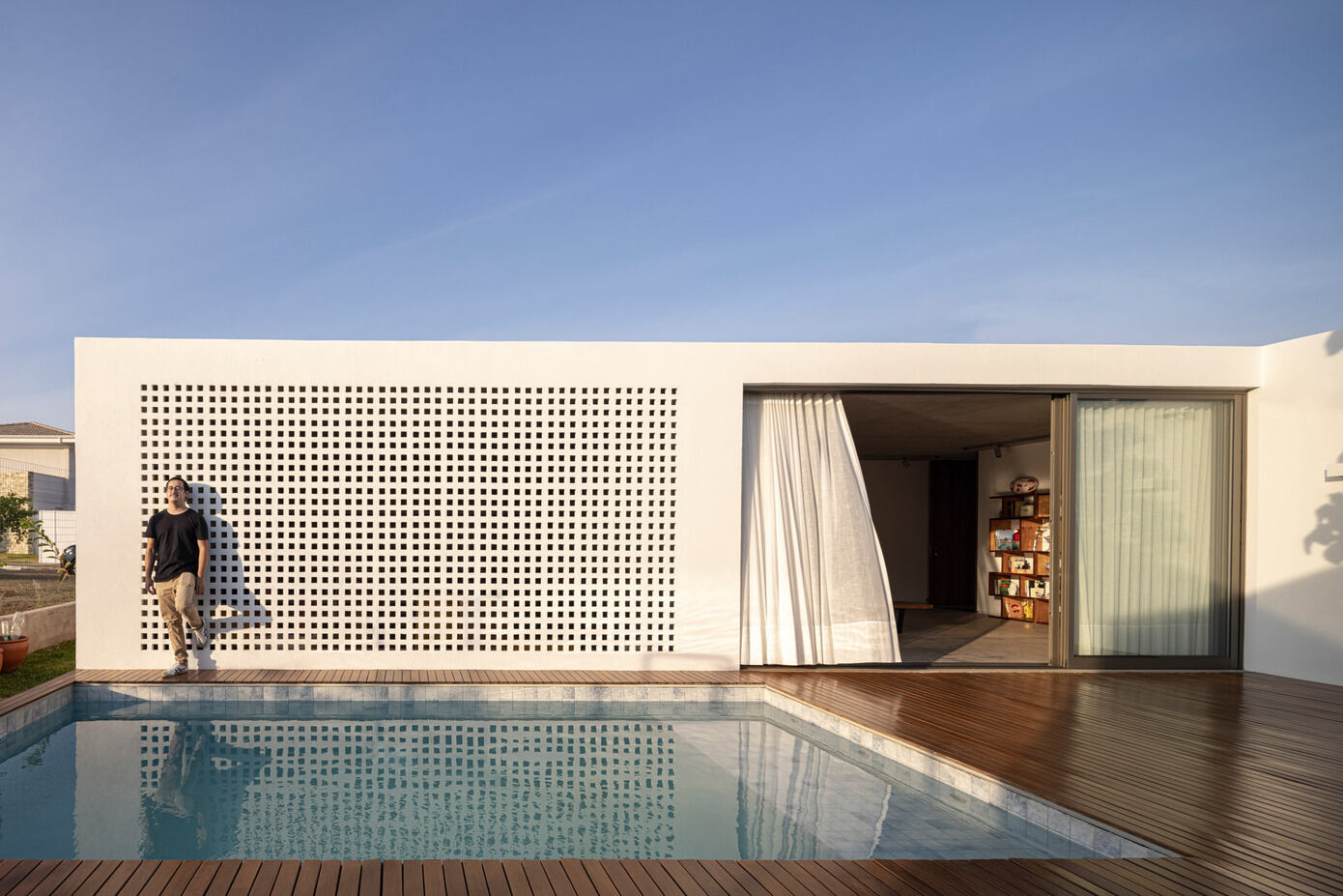 Couri House: A Single-Story Home in the Heart of Brasília